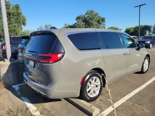 Chrysler Pacifica 2023 Touring L 4dr Mini-Van