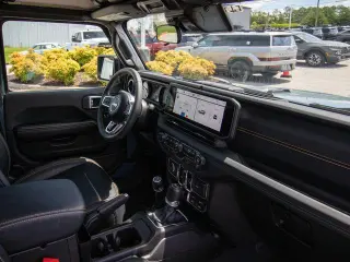 Jeep Wrangler 2024 4x4 Sahara 4dr SUV