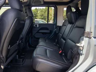 Jeep Wrangler 2024 4x4 Sahara 4dr SUV