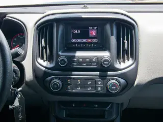 GMC Canyon 2015 4x2 Base 4dr Crew Cab 5 ft. SB