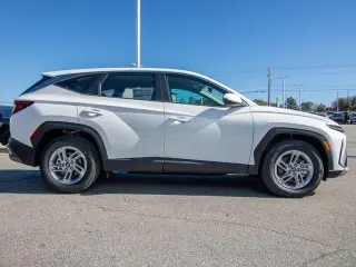 Hyundai TUCSON 2026 SE 4dr SUV