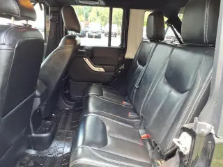 Jeep Wrangler Unlimited 2013 4x4 Rubicon 10th Anniversary 4dr SUV