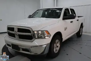 Ram 1500 Classic 2023 4x2 SLT 4dr Crew Cab 5.5 ft. SB Pickup