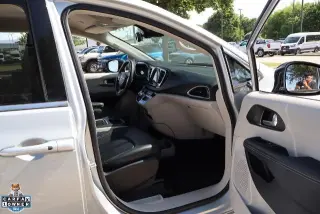 Chrysler Pacifica 2024 Touring L 4dr Mini-Van