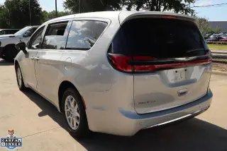 Chrysler Pacifica 2024 Touring L 4dr Mini-Van