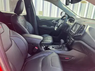 Jeep Cherokee 2019 4x4 Trailhawk 4dr SUV