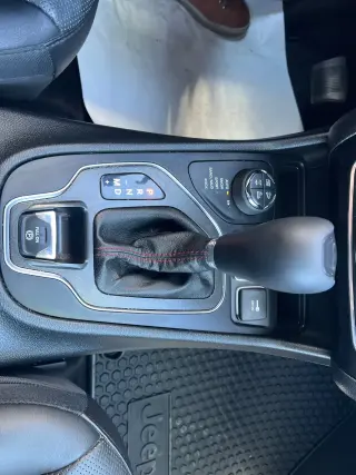 Jeep Cherokee 2019 4x4 Trailhawk 4dr SUV
