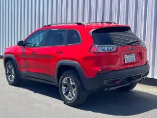 Jeep Cherokee 2019 4x4 Trailhawk 4dr SUV