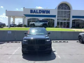 Jeep Grand Cherokee 2024 4x4 Laredo 4dr SUV