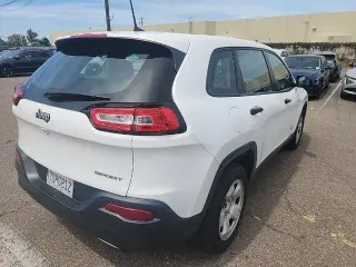 Jeep Cherokee 2016 Sport Altitude 4dr SUV