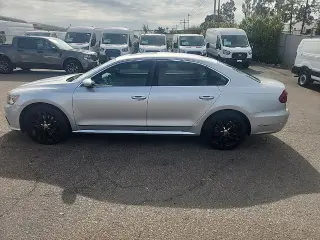 Volkswagen Passat 2017 1.8T SE 4dr Sedan w/Technology