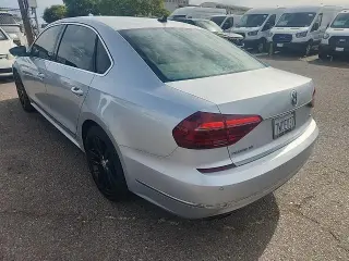 Volkswagen Passat 2017 1.8T SE 4dr Sedan w/Technology