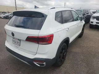 Volkswagen Taos 2022 SE 4dr SUV