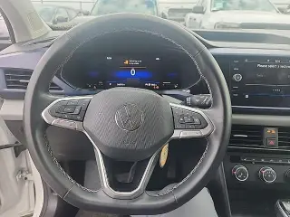 Volkswagen Taos 2022 SE 4dr SUV