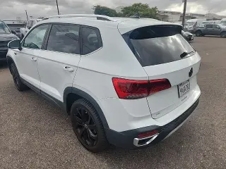 Volkswagen Taos 2022 SE 4dr SUV