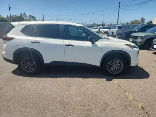 Nissan Rogue 2024 S 4dr Crossover