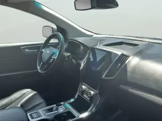 Ford Edge 2022 AWD Titanium 4dr Crossover