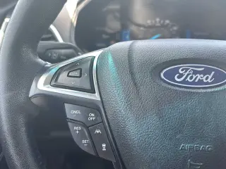 Ford Edge 2022 AWD Titanium 4dr Crossover