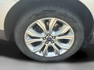 Ford Edge 2022 AWD Titanium 4dr Crossover