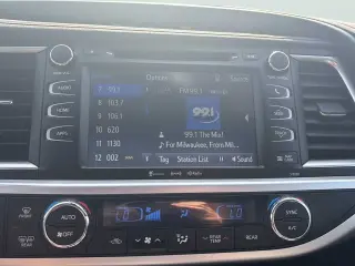 Toyota Highlander 2019 AWD SE 4dr SUV