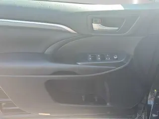Toyota Highlander 2019 AWD SE 4dr SUV