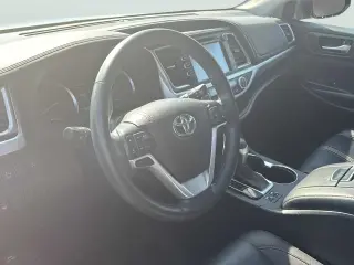 Toyota Highlander 2019 AWD SE 4dr SUV