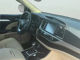 Toyota Highlander 2019 AWD SE 4dr SUV
