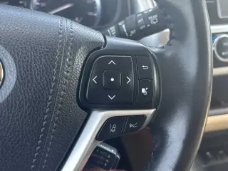 Toyota Highlander 2019 AWD SE 4dr SUV
