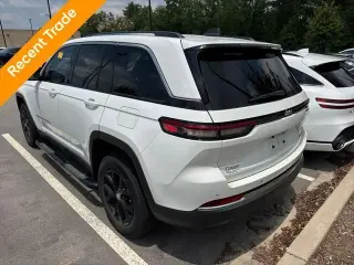 Jeep Grand Cherokee 2022 4x2 Limited 4dr SUV (midyear release)