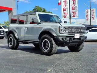 Ford Bronco 2022 4x4 Base Advanced 4dr SUV
