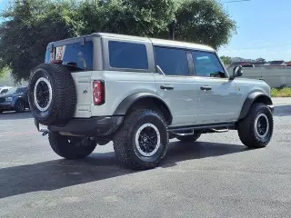 Ford Bronco 2022 4x4 Base Advanced 4dr SUV