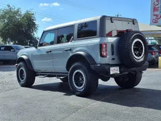 Ford Bronco 2022 4x4 Base Advanced 4dr SUV