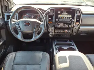 Nissan Titan 2021 4x4 SV 4dr Crew Cab 5.6 ft. SB