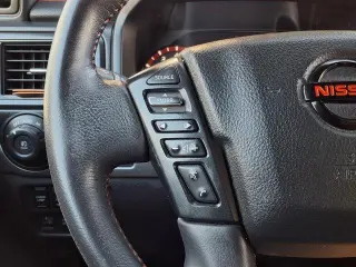 Nissan Titan 2021 4x4 SV 4dr Crew Cab 5.6 ft. SB