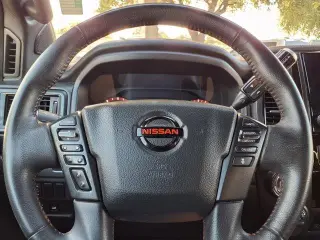 Nissan Titan 2021 4x4 SV 4dr Crew Cab 5.6 ft. SB