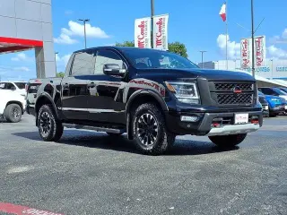 Nissan Titan 2021 4x4 SV 4dr Crew Cab 5.6 ft. SB