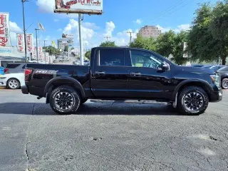 Nissan Titan 2021 4x4 SV 4dr Crew Cab 5.6 ft. SB