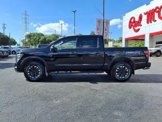 Nissan Titan 2021 4x4 SV 4dr Crew Cab 5.6 ft. SB