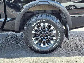 Nissan Titan 2021 4x4 SV 4dr Crew Cab 5.6 ft. SB