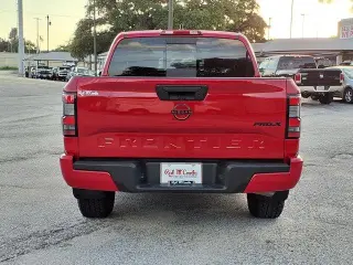 Nissan Frontier 2024 4x2 SV 4dr Crew Cab 5 ft. SB