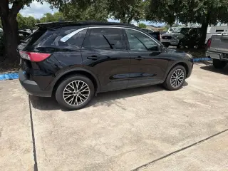 Ford Escape Plug-In Hybrid 2022 SEL 4dr SUV