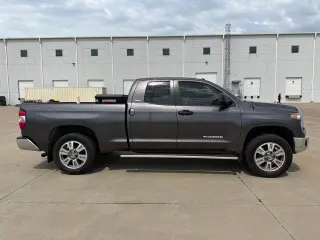 Toyota Tundra 2018 4x2 SR5 4dr Double Cab Pickup SB (4.6L V8)