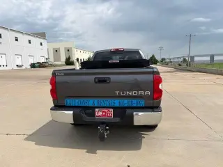 Toyota Tundra 2018 4x2 SR5 4dr Double Cab Pickup SB (4.6L V8)