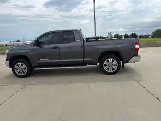 Toyota Tundra 2018 4x2 SR5 4dr Double Cab Pickup SB (4.6L V8)
