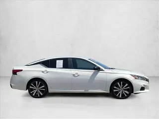 Nissan Altima 2020 2.5 SR 4dr Sedan