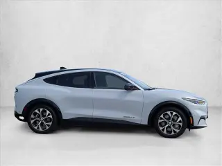 Ford Mustang Mach-E 2023 Premium 4dr SUV