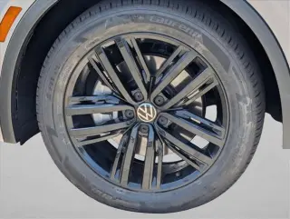 Volkswagen Tiguan 2022 SE R-Line Black 4dr SUV