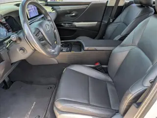 Lexus ES 300h 2024 4dr Sedan