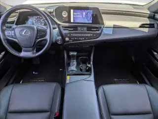 Lexus ES 300h 2024 4dr Sedan