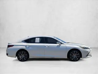 Lexus ES 300h 2024 4dr Sedan